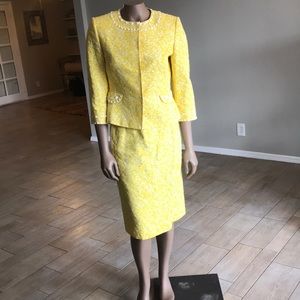 🍋Tahari skirt suit